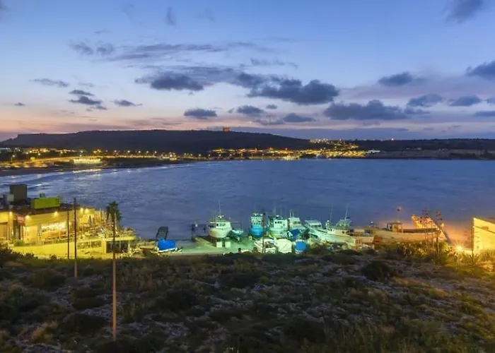 Sea View Penthouse Bay Apartamento Mellieħa